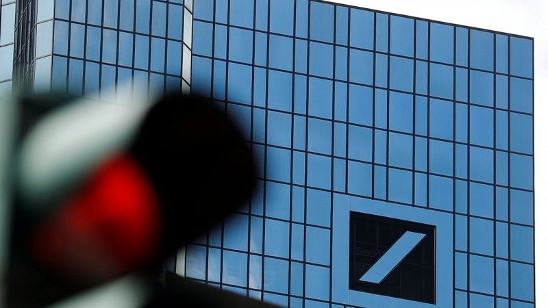 Deutsche Bank Vācijā slēgs piektdaļu filiāļu