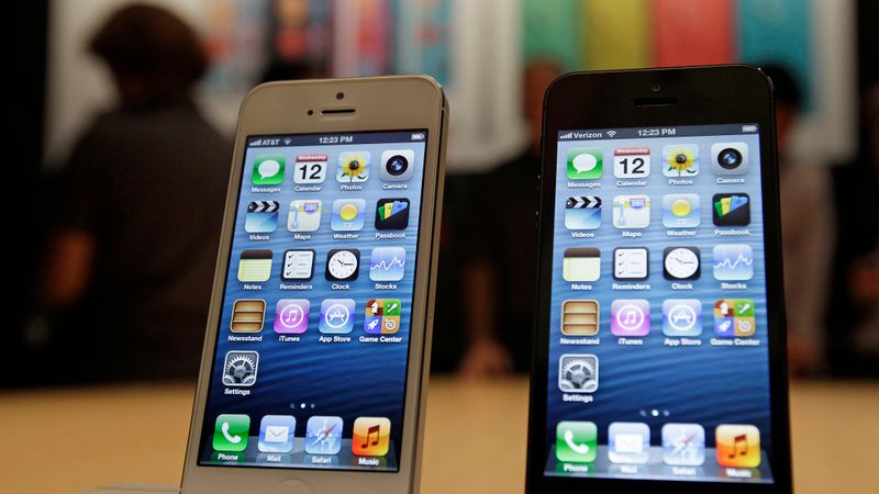 Analītiķi: Apple kļūst «miegaina», tomēr iPhone 5 būs sensācija