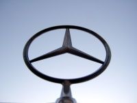 Eksperti netic, ka Daimler būtu kukuļojis Latvijā