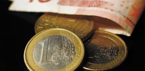 nauda; eiro;