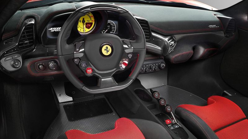 Uz 5 darbavietām Ferrari piesakās 5300 pretendenti