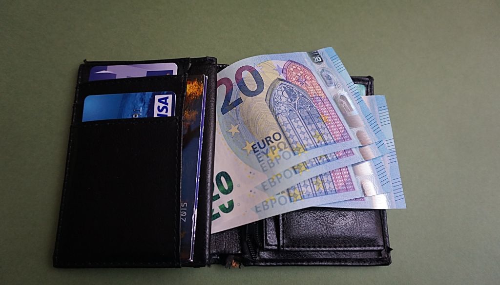 Aprēķināts mājsaimniecību "iztikas minimums", atkarībā no dzīvesvietas