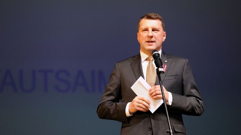 Valsts prezidents nākamnedēļ tiksies ar Trampu un Makronu