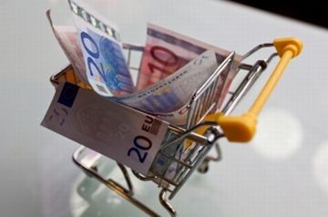 Iegrožo skaidras naudas darījumus