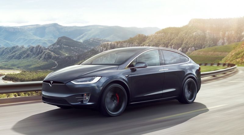 Šveicē policija brauks ar Tesla