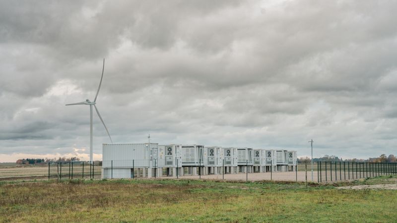 Balansēšanas jaudu tirgū kvalificējies pirmais Latvijas vēja parks un elektroenerģijas baterija
