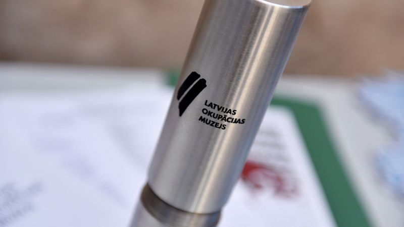 Latvijas Okupācijas muzeja Nākotnes nama pamatos iemūrē kapsulu