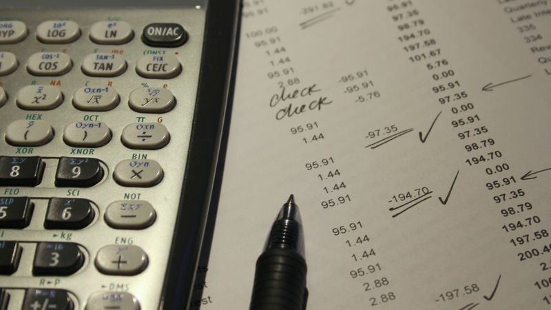 No apdrošinātājiem mēģina izkrāpt 2,6 miljonus eiro