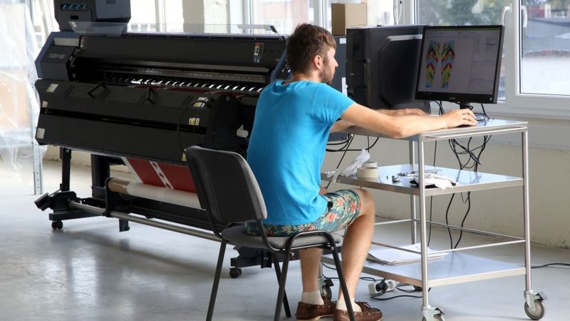 Printful Latvijas ražotnē ieguldīs 1,6 miljonus eiro un dubultos darbvietu skaitu