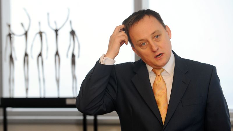 Swedbank ekonomists eiro ieviešanu salīdzina ar runāšanu par Audi un žigulīšiem