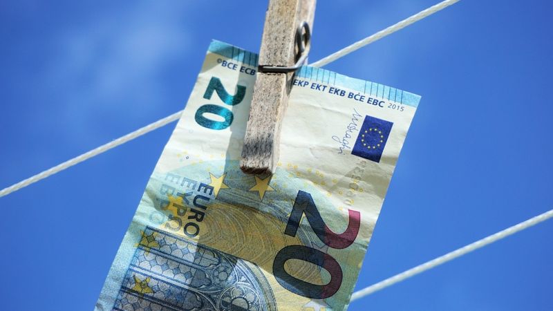 ASV no Danske Bank cenšas piedzīt 1,3 miljonus eiro