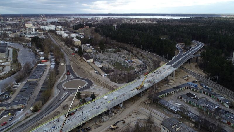 Būvizmaksu pieaugums apstādina Sarkandaugavas pārvada būvdarbus