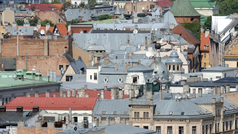 Ēku pirmajos stāvos atgriezusies dzīvība 