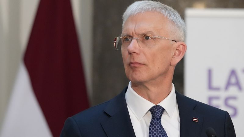 Kariņš nolēmis atkāpties no ārlietu ministra amata