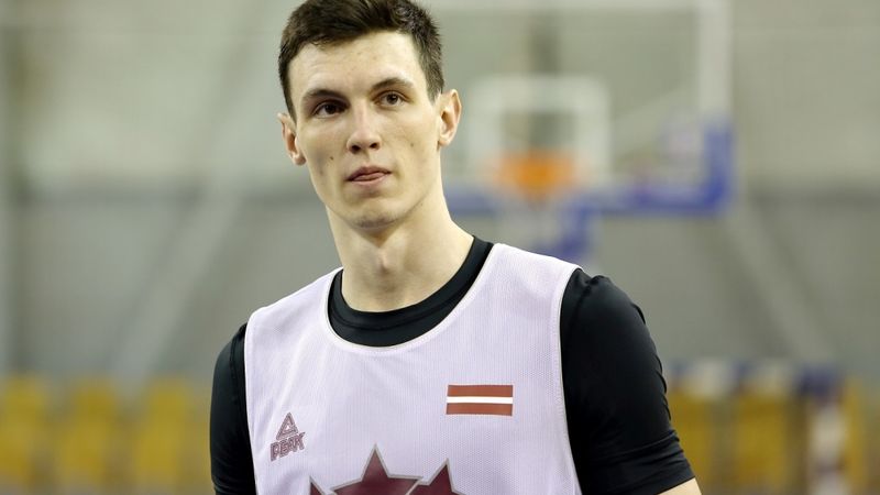 Latvijas basketbolistu Kurucu NBA draftā izraugās Bruklinas Nets