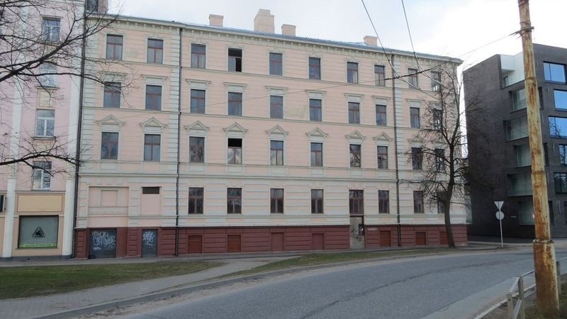 Gaismas pilij pretī esošā ēka Kuģu ielā pārdota par 2,08 miljoniem eiro