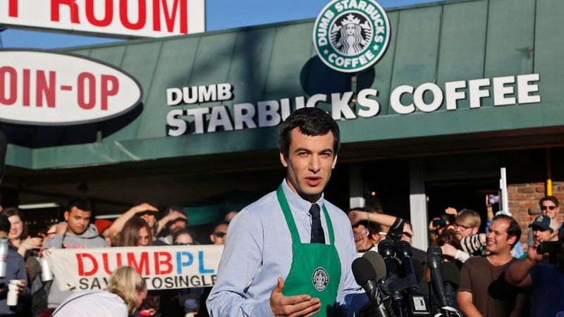 Losandželosā durvis vērusi parodija par  Starbucks 