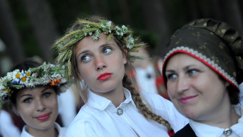 Ar koncertu Līgo! un sadziedāšanos līdz sešiem rītā noslēgušies Dziesmu un deju svētki