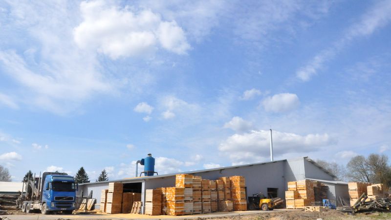 Jaunas kokmateriālu ražotnes izveidē Valkā investēts teju miljons eiro