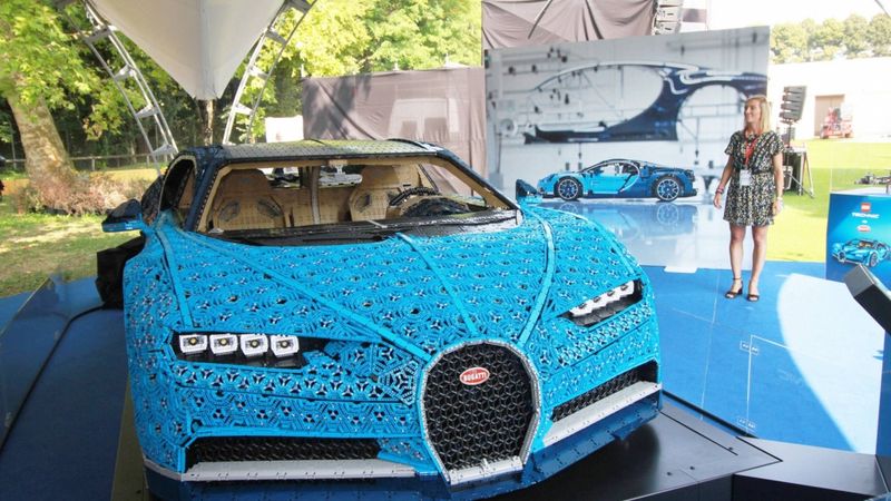Lego ienākumus palīdz stabilizēt dinozauri un Bugatti automašīnas