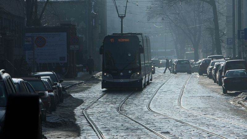 Infrastruktūras pielāgošanu zemās grīdas tramvajiem par 8,9 miljoniem eiro veiks AS A.C.B.
