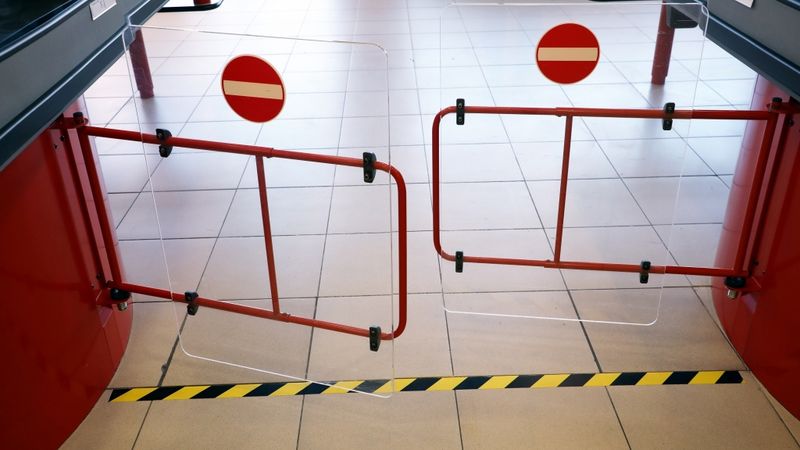 Nedēļas nogalēs aizliedz alkohola tirdzniecību