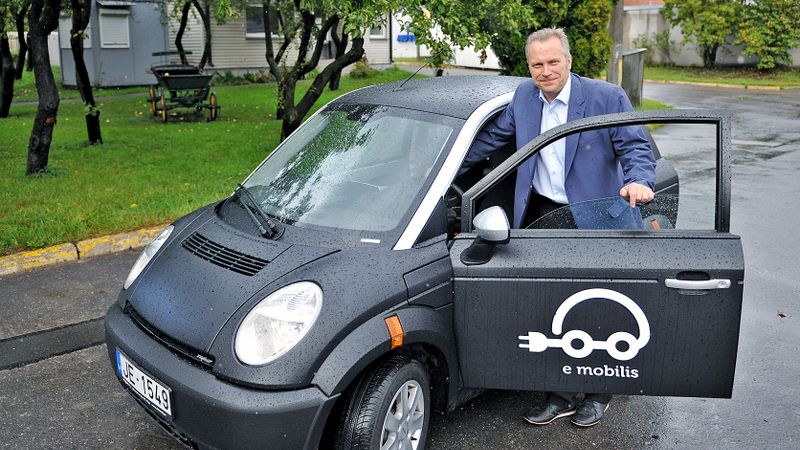 Elektromobilis piespiež braukt ekonomiskāk