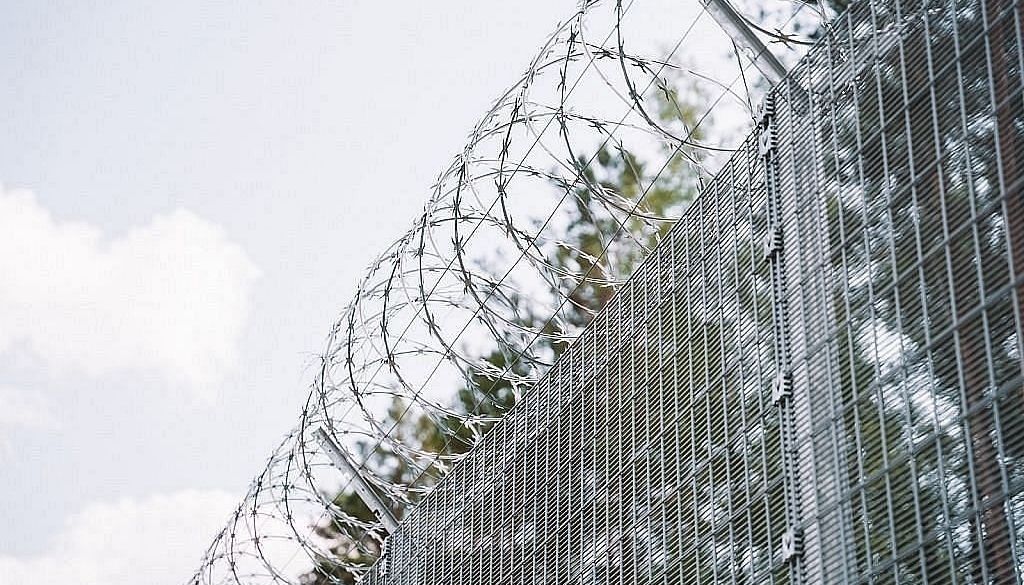 Polija uz laiku slēgusi robežu ar Baltkrieviju