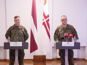 Papildināta - Rinkēvičs: Latvijā nokritušais bezpilota lidaparāts bijis Ukrainas drons