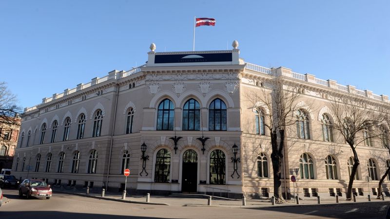 Saeimas komisija atbalsta pilnvaru termiņu ierobežojumu Latvijas Bankas prezidentam
