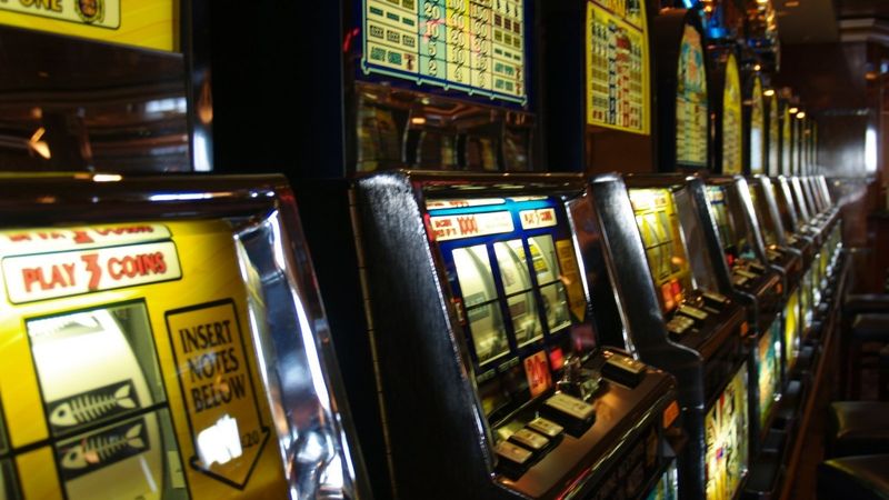 Azartspēļu rīkotāji gatavi ar Rīgas pašvaldību tiesāties Eiropas līmenī