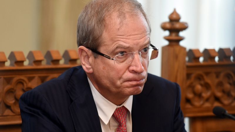 Ameriks par kafejnīcu vasaras terašu ierobežošanu: Rīgas dome šeit nav pie vainas