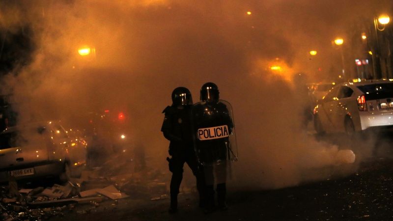 Madridi satricina vardarbīgas sadursmes
