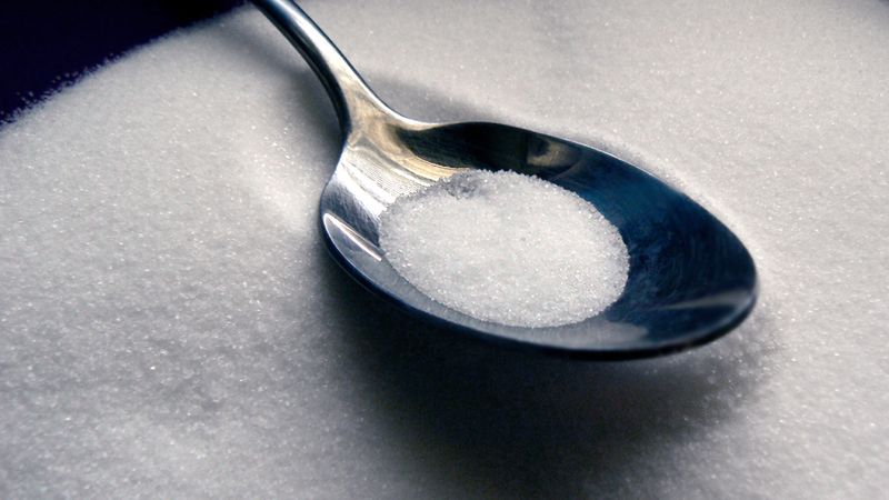 Saldumu ražotāji neredz pamatu cukura cenas kritumam
