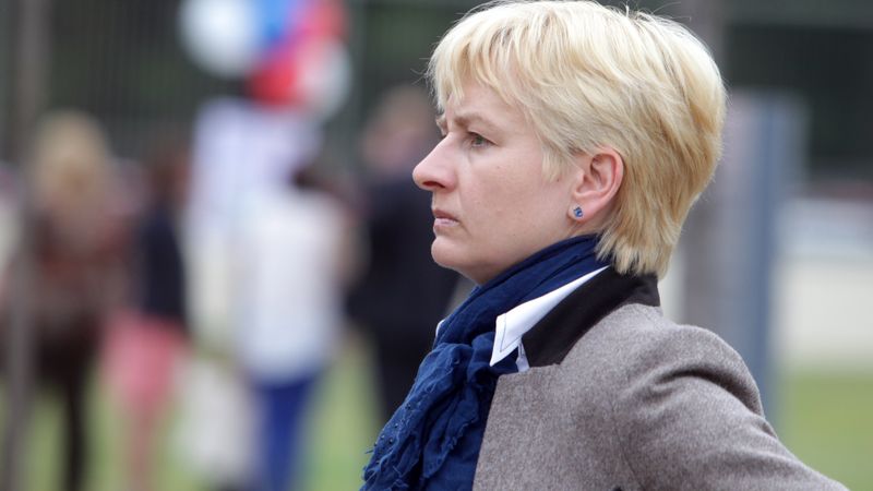 Streļčenoks nekavējoties atstādinās Strīķi no amata