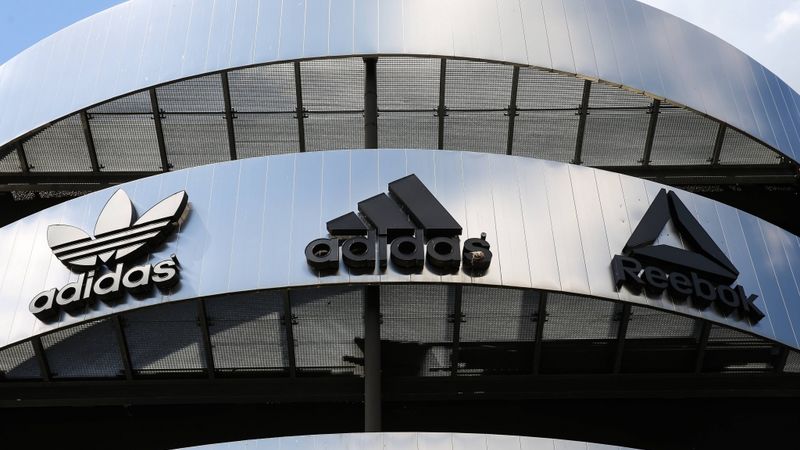 adidas apsver Reebok pārdošanas iespēju
