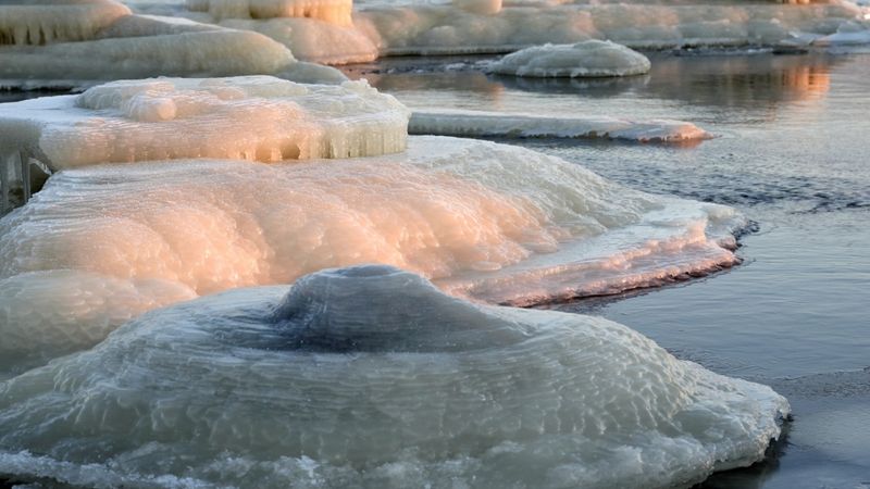 Desmit novērojumu stacijās un Rīgas lidostā pārspēts 2. februāra aukstuma rekords