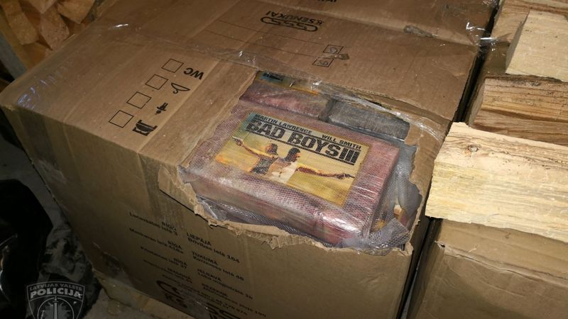 Sākta Kokneses kokaīna kravas iznīcināšana