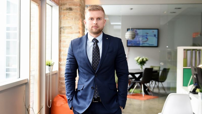 Akadēmiķi iesaistās jauno līderu izglītošanas programmā