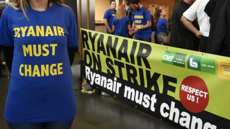 FOTO: Ryanair streiks paralizē Eiropas lidostas