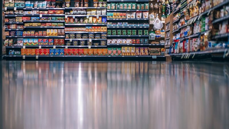 Cenu kāpums kardināli mainīs pārtikas preču sortimentu