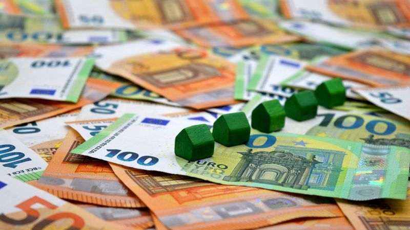 Hipotekāro aizdevumu pievienotā procentu likme samazināta 7246 kredītiem
