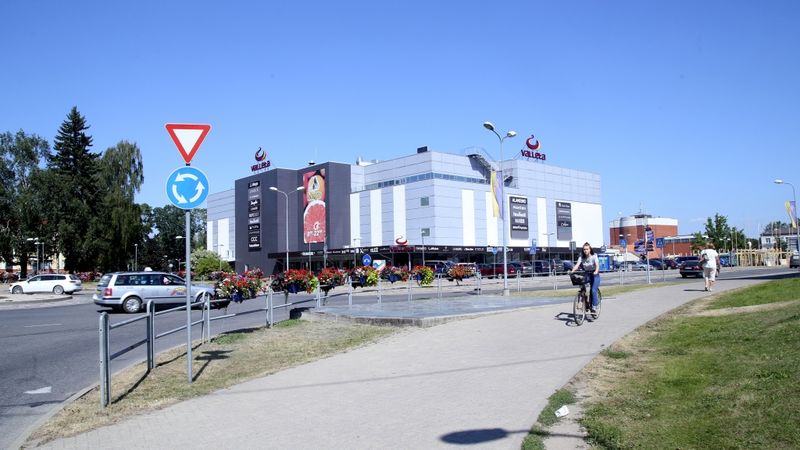 Tirdzniecības centri vēršas Satversmes tiesā