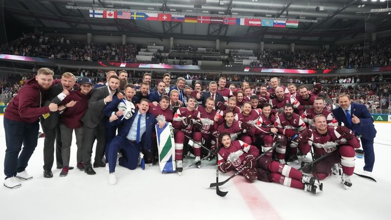 Latvijas hokeja izlase pirmo reizi vēsturē iekļūst pasaules čempionāta pusfinālā