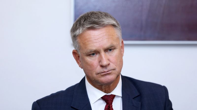 Puntulis aicina trīs nedēļas "sakost zobus", lai Covid-19 neizplatītos tālāk kultūras nozarē