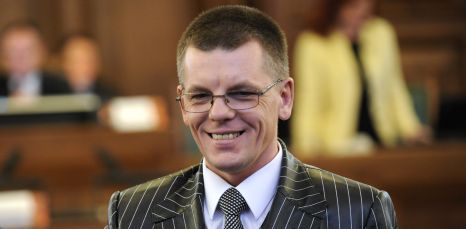 Repše: Latvija krīzi vēl nav pārvarējusi, bet dodas pareizajā virzienā