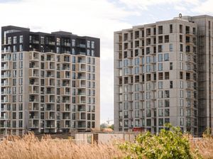 Arena Garden Towers A2 ēkai Skanstē atzīmēti spāru svētki