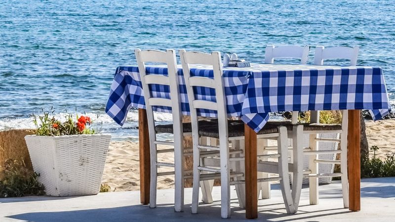 Kipra pastiprina ieceļošanas noteikumus Covid-19 dēļ