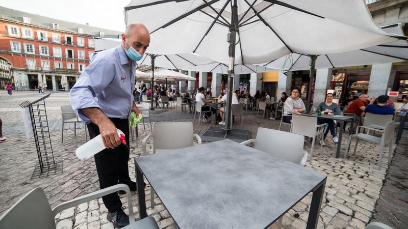 Iebraucējiem Spānijā no 1.jūlija vairs nebūs jāievēro karantīna