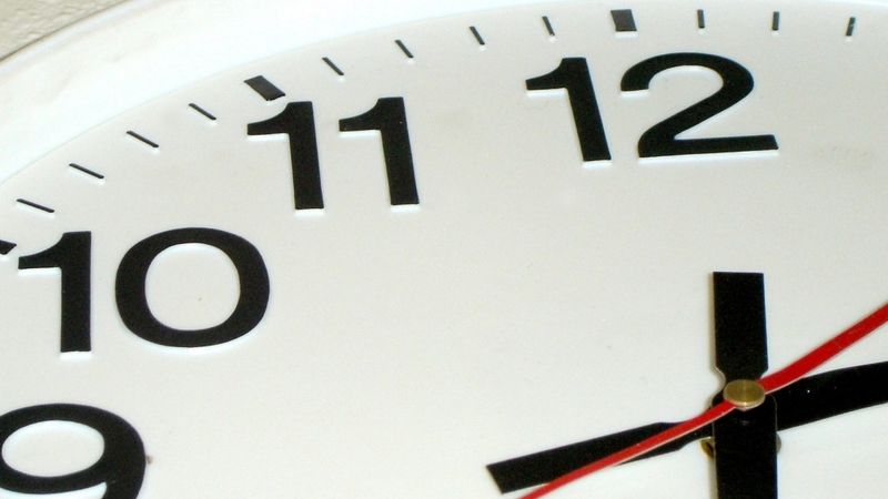 Vēlas noteikt mazāku piemaksu par virsstundu darbu